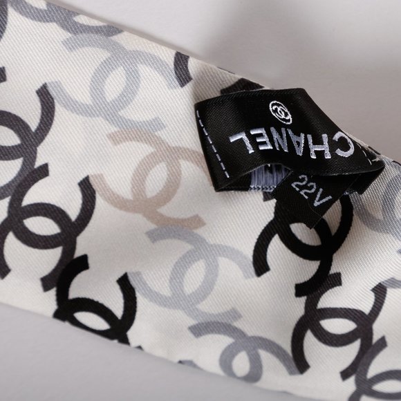 SOLD Chanel Maxi Twilly Scarf - Picture 6 of 6